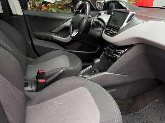 PEUGEOT-208-1.6 ALLURE 16V FLEX 4P AUTOMÁTICO PEUGEOT-208-2017