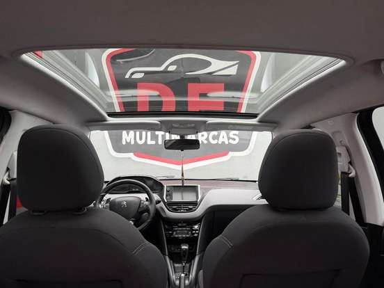 PEUGEOT-208-2017
