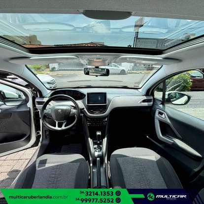 PEUGEOT-208-2017