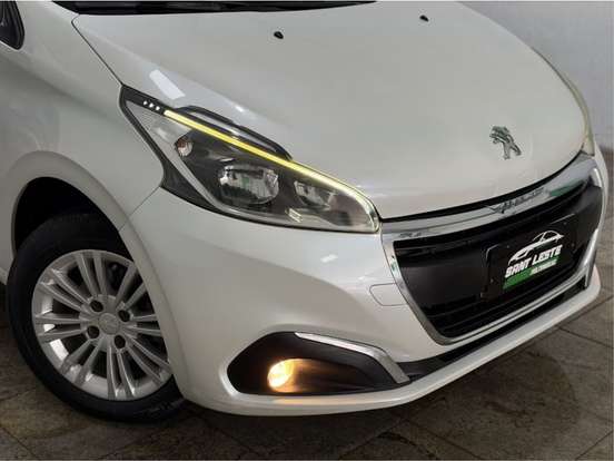 PEUGEOT-208-1.6 ALLURE 16V FLEX 4P AUTOMÁTICO PEUGEOT-208-2016