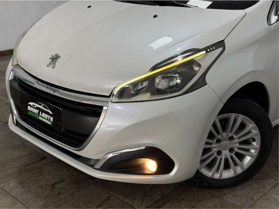 PEUGEOT-208-2016