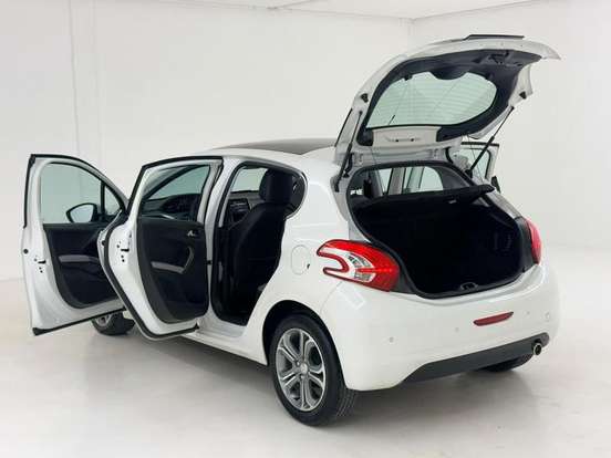 PEUGEOT-208-1.6 GRIFFE 16V FLEX 4P AUTOMÁTICO PEUGEOT-208-2013
