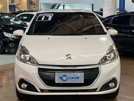 PEUGEOT-208-2017
