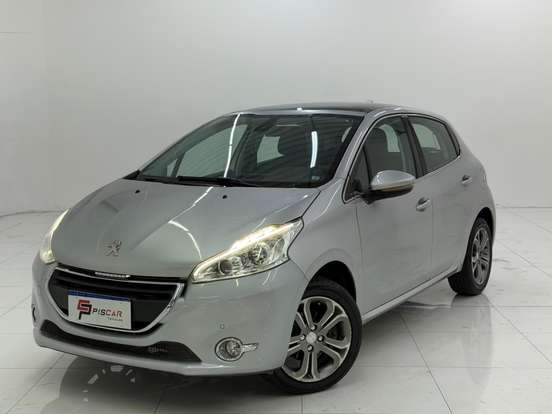 PEUGEOT-208-2015