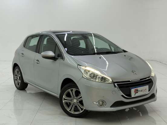 PEUGEOT-208-2015