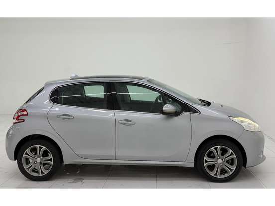PEUGEOT-208-1.6 GRIFFE 16V FLEX 4P MANUAL PEUGEOT-208-2015