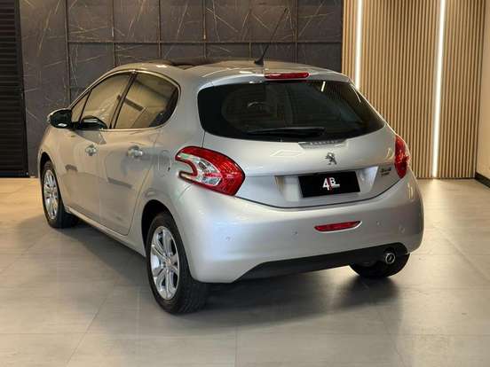 PEUGEOT-208-1.6 GRIFFE 16V FLEX 4P MANUAL PEUGEOT-208-2015