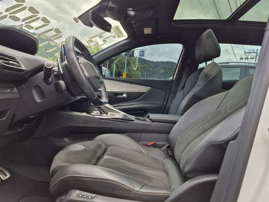 PEUGEOT-3008-2022