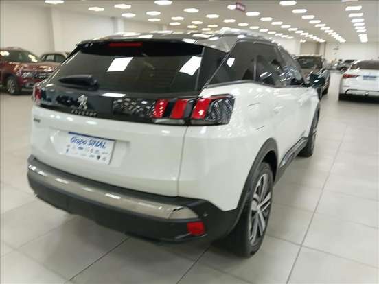 PEUGEOT-3008-2019