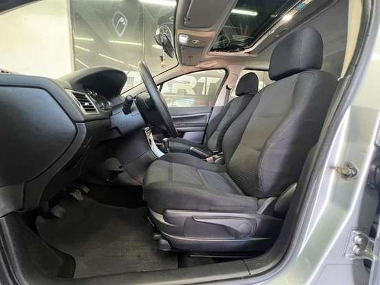 PEUGEOT-307-2009
