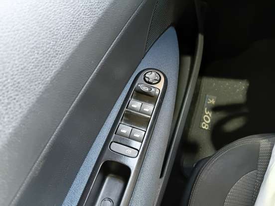 PEUGEOT-308-2014