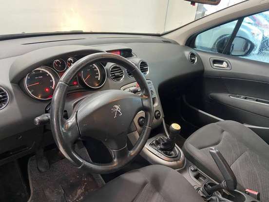PEUGEOT-308-2012