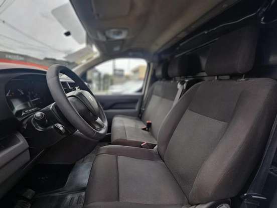 PEUGEOT-EXPERT-2022