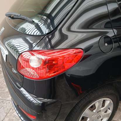 PEUGEOT-207-2009