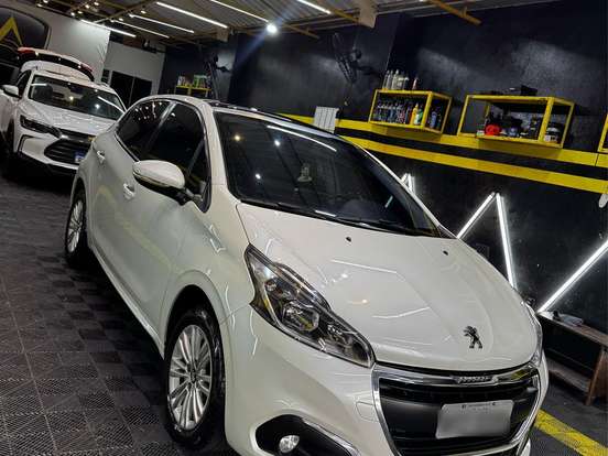 PEUGEOT-208-1.6 ALLURE 16V FLEX 4P AUTOMÁTICO PEUGEOT-208-2017