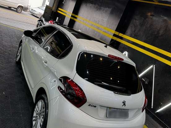 PEUGEOT-208-1.6 ALLURE 16V FLEX 4P AUTOMÁTICO PEUGEOT-208-2017