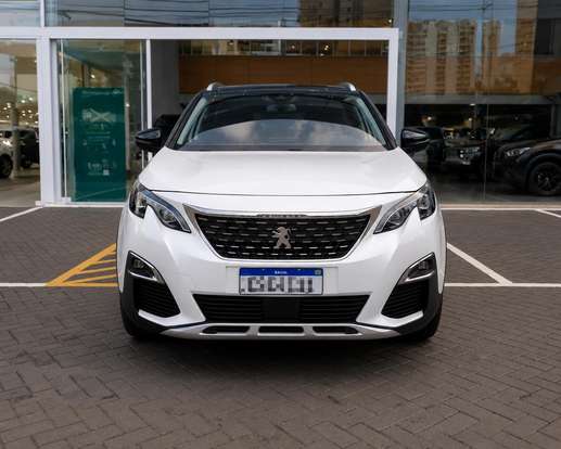PEUGEOT-3008-2018