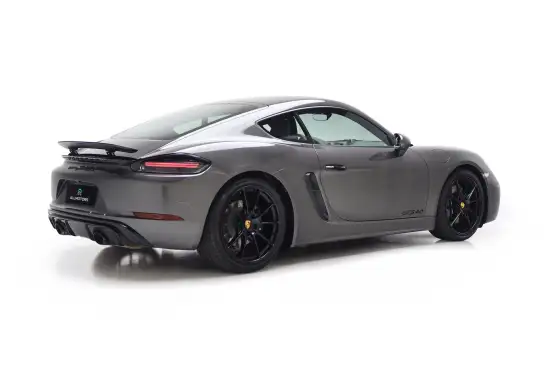 PORSCHE-718-2024