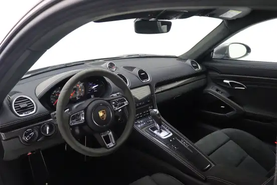 PORSCHE-718-2024
