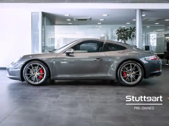 PORSCHE-911-2016