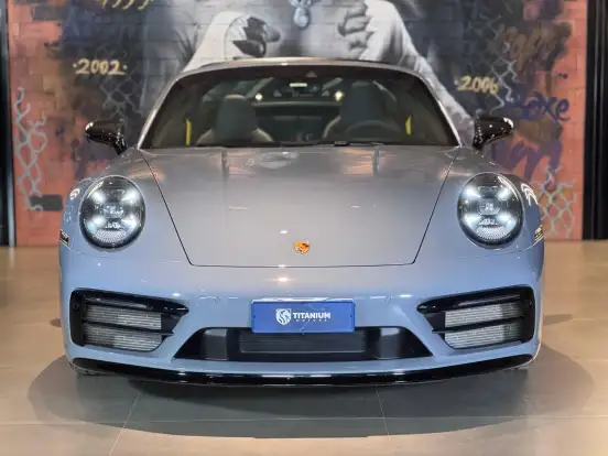 PORSCHE-911-2023