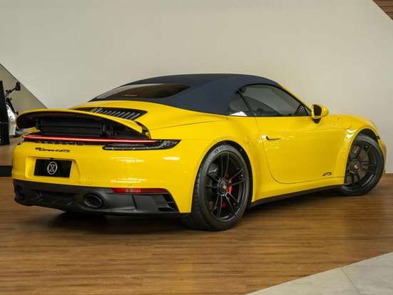 PORSCHE-911-2023