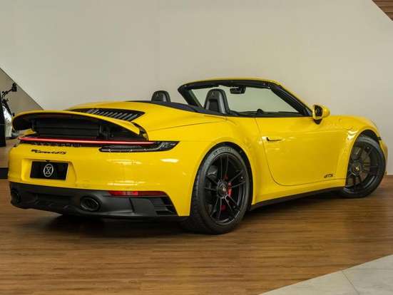 PORSCHE-911-2023