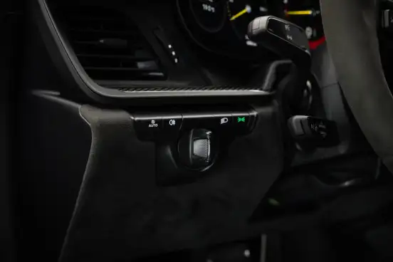 PORSCHE-911-2021