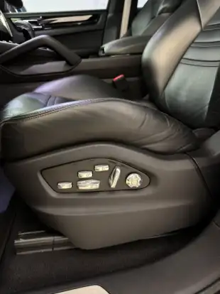 PORSCHE-CAYENNE-2020