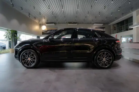 PORSCHE-CAYENNE-2026