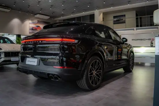PORSCHE-CAYENNE-2026