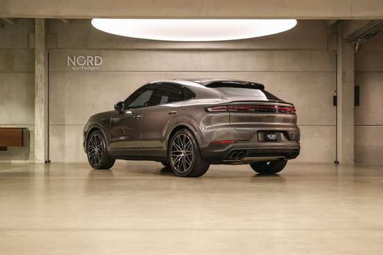 PORSCHE-CAYENNE-2025