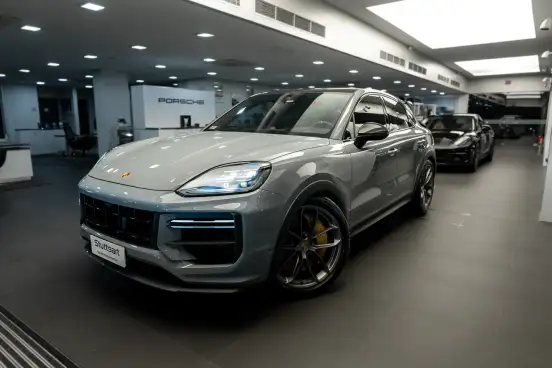 PORSCHE-CAYENNE-2023