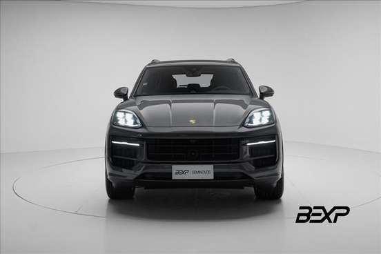 PORSCHE-CAYENNE-2025