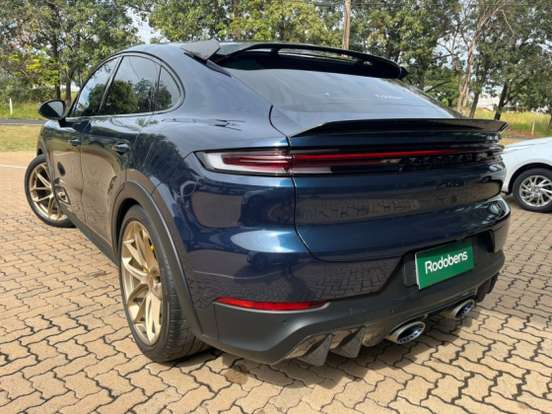 PORSCHE-CAYENNE-2025