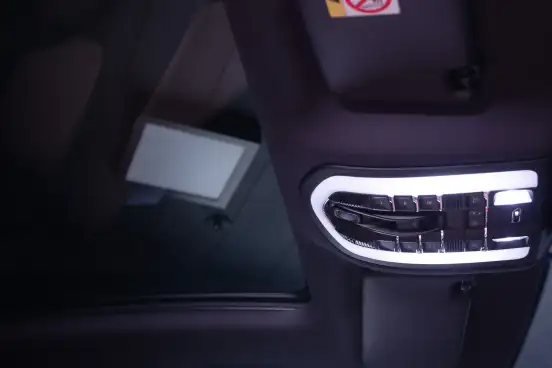 PORSCHE-MACAN-2025