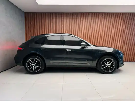 PORSCHE-MACAN-2024