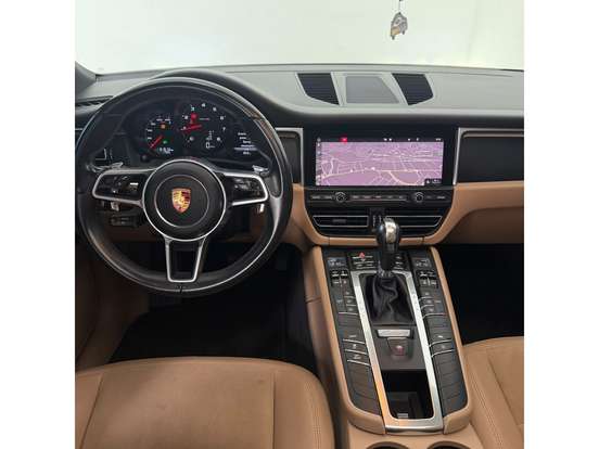 PORSCHE-MACAN-2019