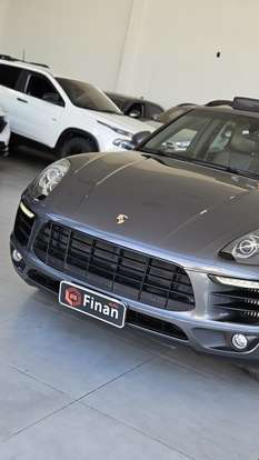 PORSCHE-MACAN-2015