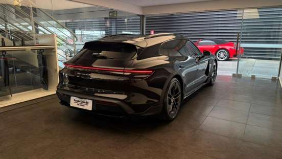 PORSCHE-TAYCAN-2025
