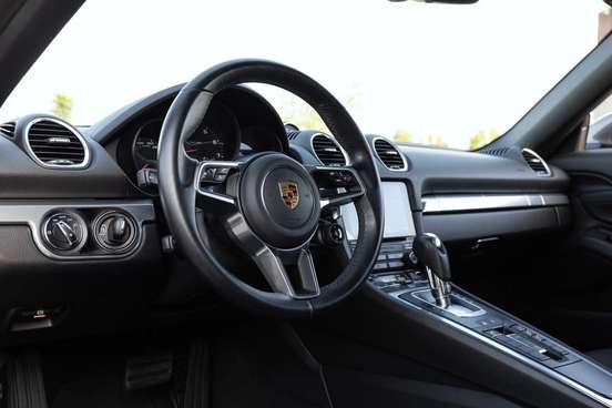 PORSCHE-718-2020