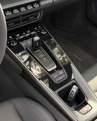 PORSCHE-911-2020