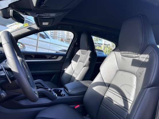 PORSCHE-CAYENNE-2025