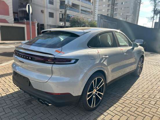 PORSCHE-CAYENNE-2025