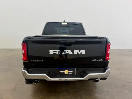 RAM-1500-3.0 HURRICANE 6 BITURBO GASOLINA LARAMIE CD 4X4 AUTOMÁTICO RAM-1500-2024