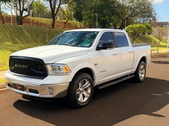 RAM-1500-5.7 V8 GASOLINA LIMITED CD 4X4 AUTOMÁTICO RAM-1500-2023