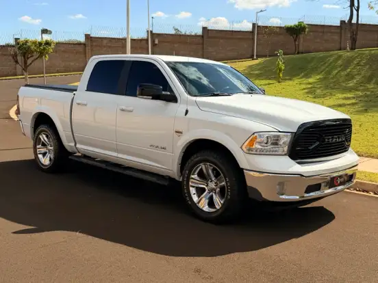 RAM-1500-5.7 V8 GASOLINA LIMITED CD 4X4 AUTOMÁTICO RAM-1500-2023