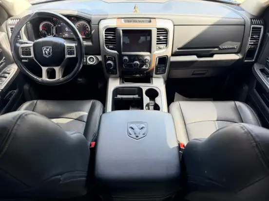 RAM-1500-5.7 V8 GASOLINA LIMITED CD 4X4 AUTOMÁTICO RAM-1500-2023