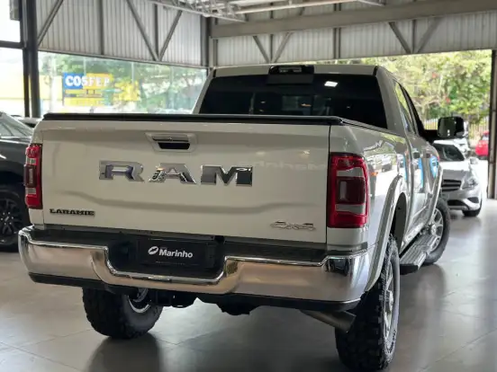 RAM-2500-6.7 I6 TURBO DIESEL LARAMIE CD 4X4 AUTOMÁTICO RAM-2500-2022