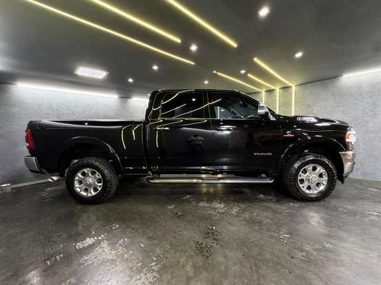 RAM-2500-6.7 I6 TURBO DIESEL LARAMIE CD 4X4 AUTOMÁTICO RAM-2500-2022